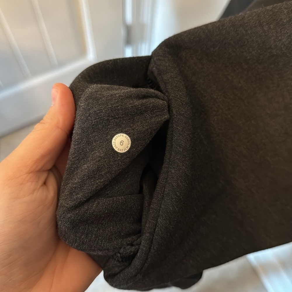 Lululemon Throwback Flashback Pullover Size 6 Cha… - image 2